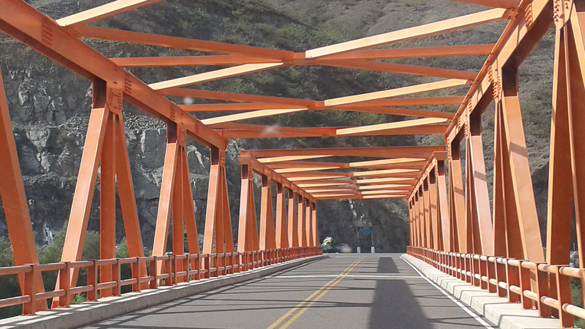 Convial Sierra Norte highway