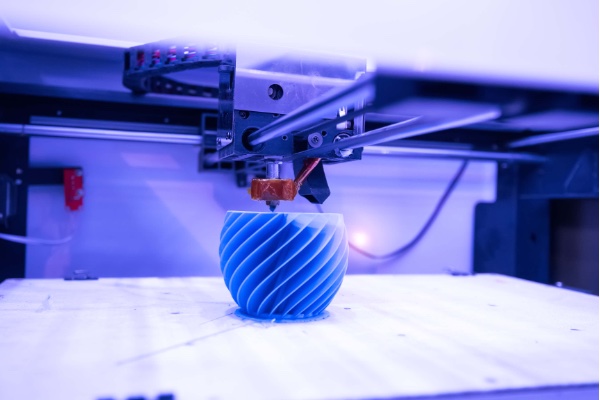 Objects capable of bending, joining and even repairing themselves are already a reality and open infinite applications. Credit: Kinny.